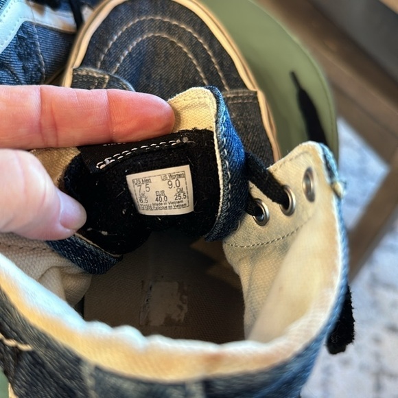 Vans denim blue high tops men’s 7.5/ woman size 9.0 - Picture 5 of 9